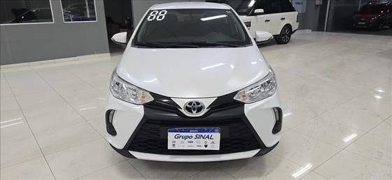 TOYOTA YARIS 1.5 16V FLEX SEDAN XL LIVE MULTIDRIVE TOYOTA YARIS 1.5 16V FLEX SEDAN XL LIVE MULTIDRIVE